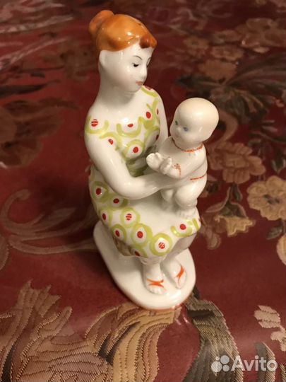 Фарфор лфз «Материнство»