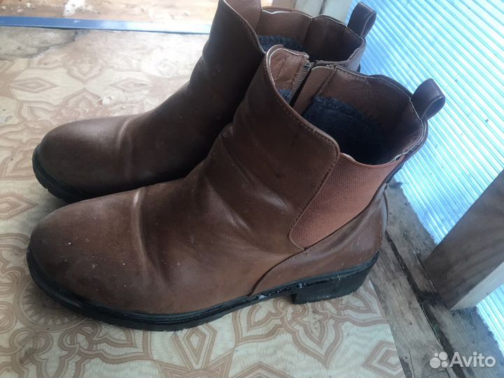 Продам ботинки