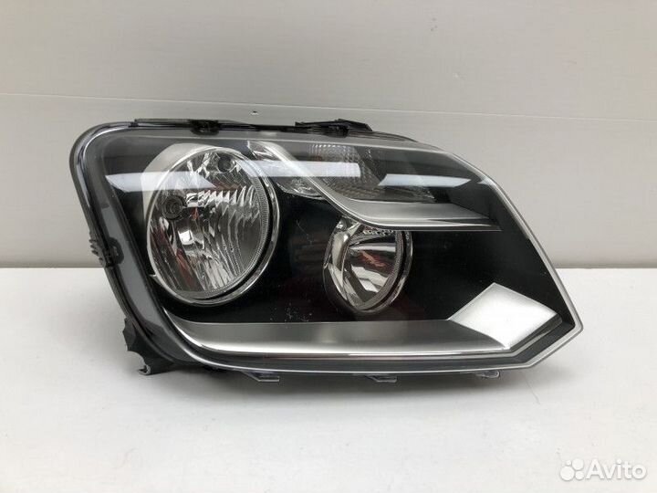 Фара правая Volkswagen Amarok