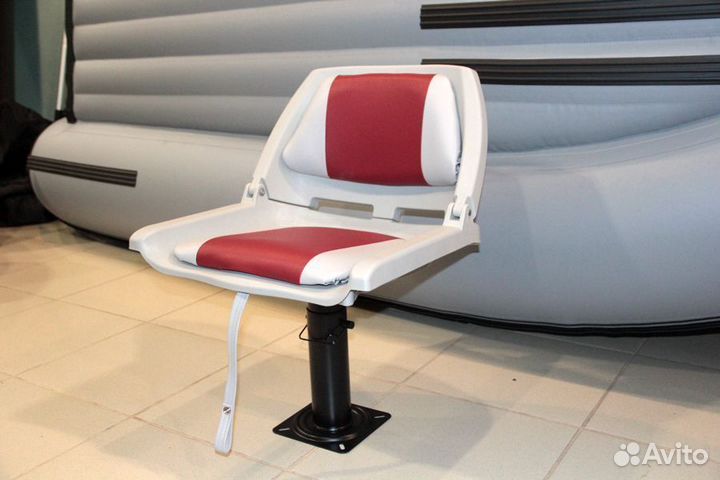 Кресло складное пластиковое с мягкими накладками