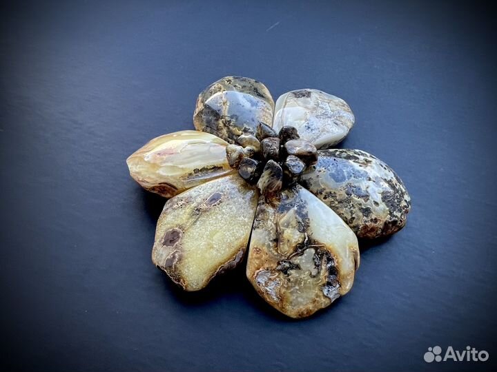 Брошь-кулон из натурального янтаря