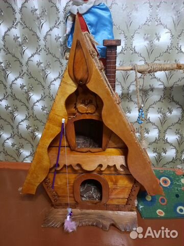Домик для кошки с когтеточкой бу