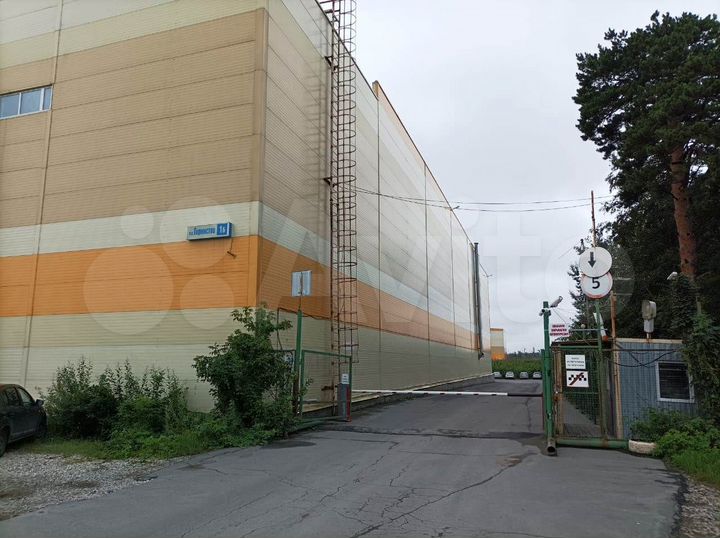 Склад, 8110 м²