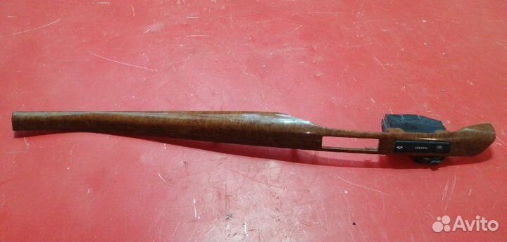 Накладка декоративная Toyota Avensis