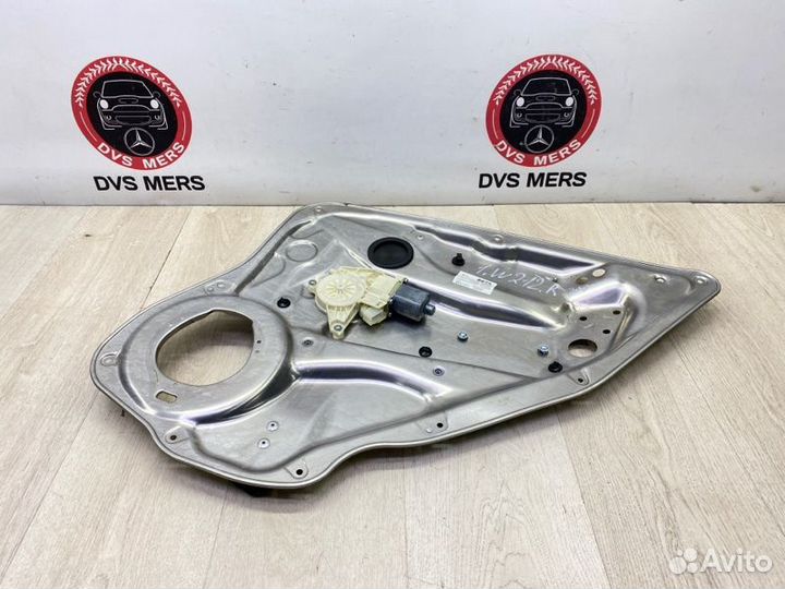 Стеклоподъемник двери задний правый Mercedes E