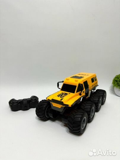 Машинка на пульте управления Амфибия внедорожник