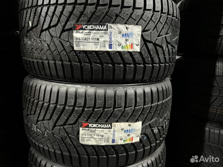 Yokohama BluEarth Winter V905 275/40 R21 и 315/35 R21 105W