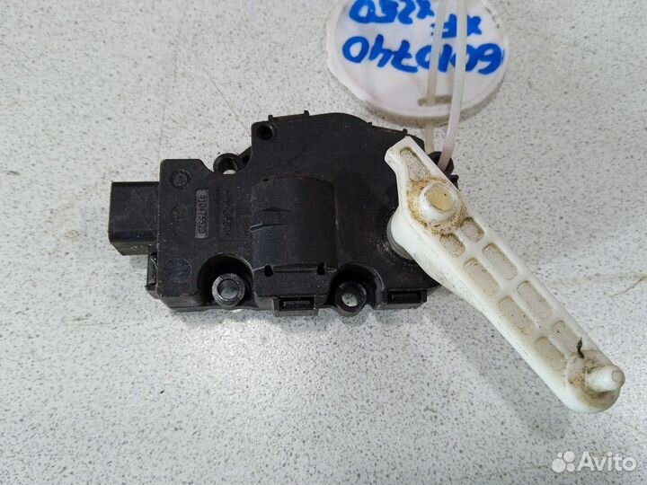 Моторчик заслонки печки