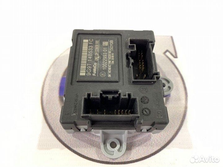 Блок управления пассажирской дверью Volvo V70