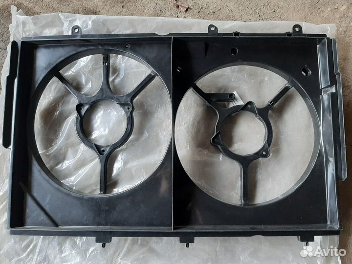 Диффузор вентилятора Mitsubishi Outlander CU 03-08