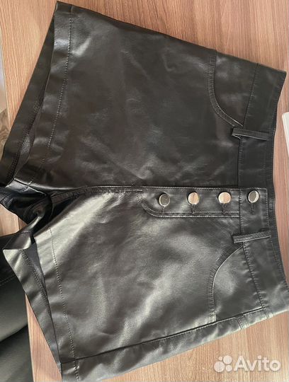 Шорты женские кожаные