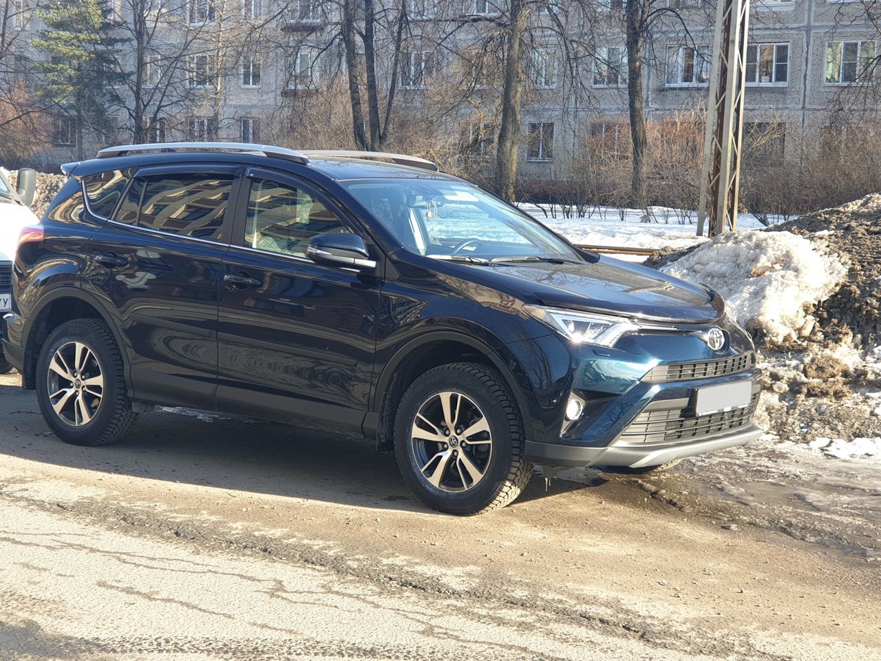 Toyota RAV4: фото владельца