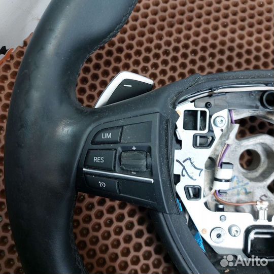 Руль BMW f10 m sport с лепестками без обогрева