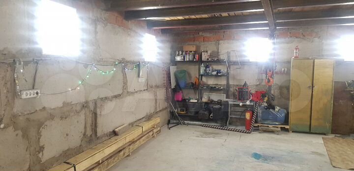 Гараж, > 30 м²