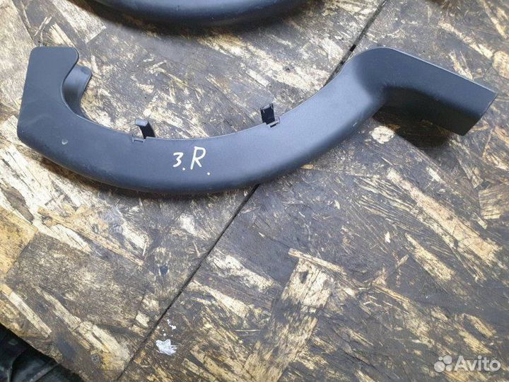 Накладка петли багажника Mercedes S W221 2008