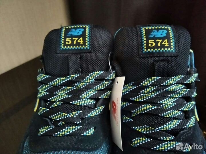 Кроссовки женские 37 размер новые