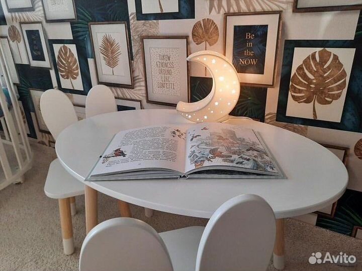 Детский стол и стул