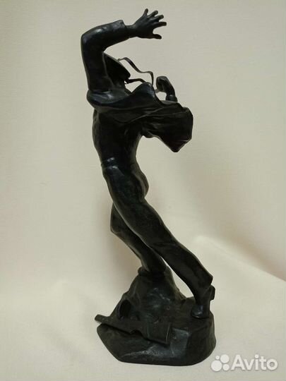 Каслинское литье Моряк