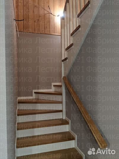 Лестница из массива дерева