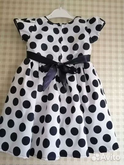 Платье на праздник 98