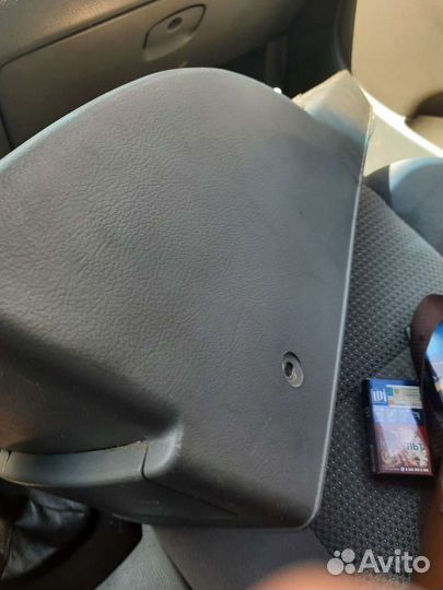 Консоль подлокотнина