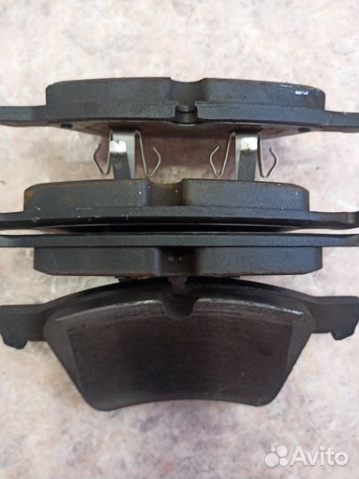 Колодки тормозные перед.на Mercedes GL450 ML164