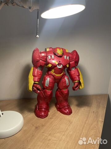 Железный человек робот