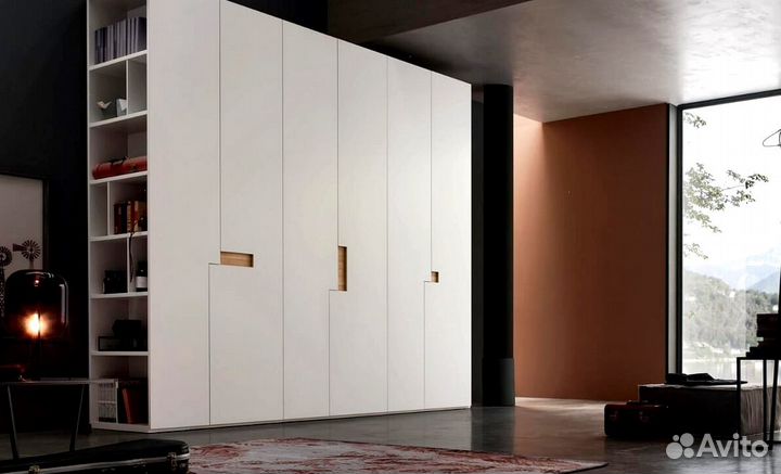 Угловой шкаф