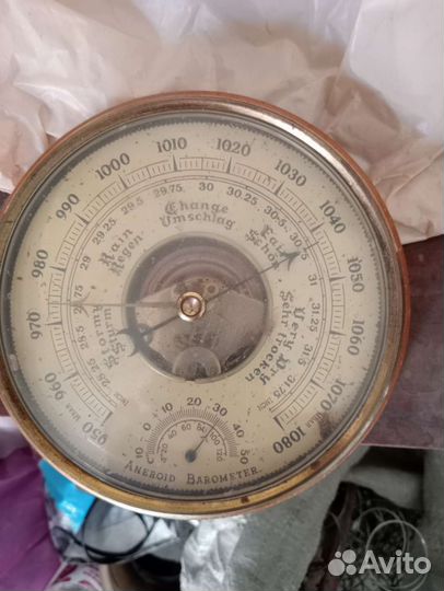 Барометр настенный