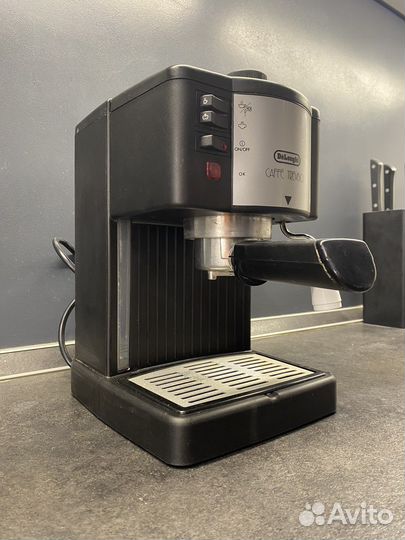 Кофемашина delonghi рожковая кофеварка черная