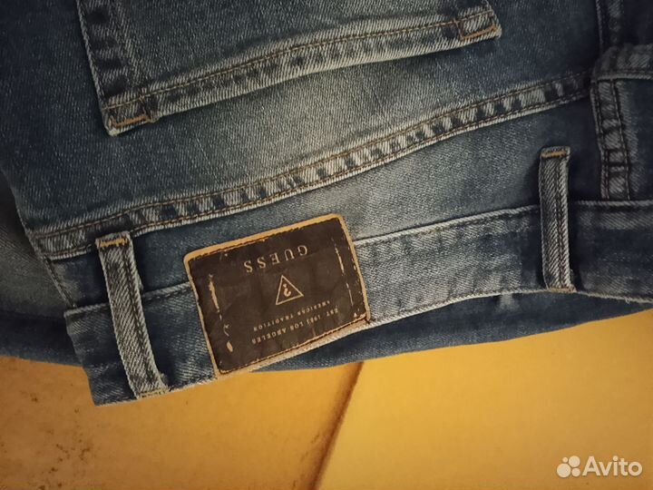 Джинсы Гессе