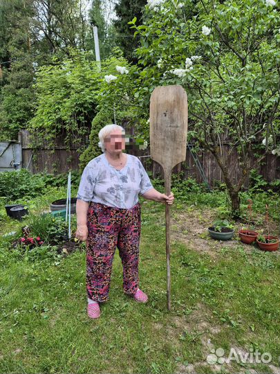 Старинная лопата для хлеба для печи