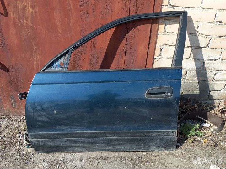Дверь передняя левая тойота карина е кузов т190