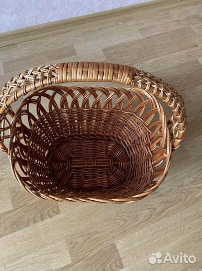 Корзинка плетенная