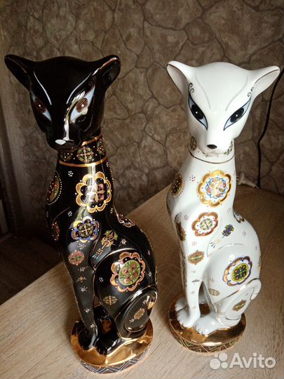 Статуэтка кот кошка