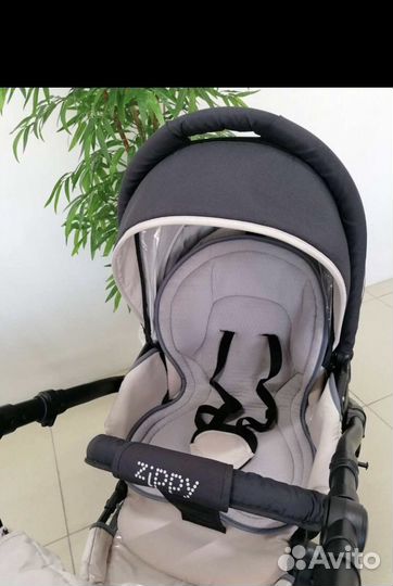 Коляска прогулочная 1в1 Tutis Zippy Sport (графит)