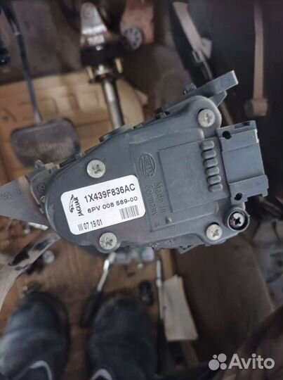 Педаль газа Ягуар X-type 1x439f836аc