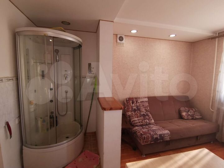 Комната 13 м² в 8-к., 6/9 эт.