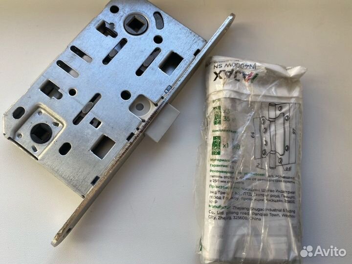 Врезной замок и петли