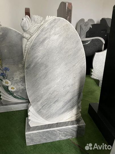 Памятники гранитная крошка, мрамор, гранит