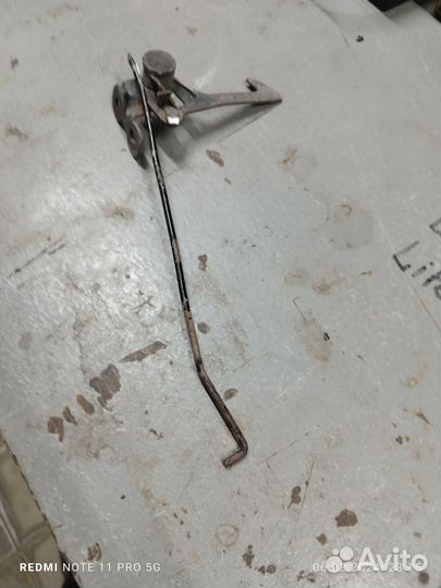 Замок, крючок, капота контролька Lexus lx 470