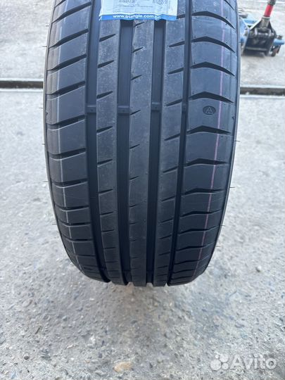 Triangle EffeXSport TH202 215/50 R17