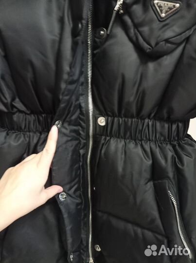 Пуховик Prada женский зимний