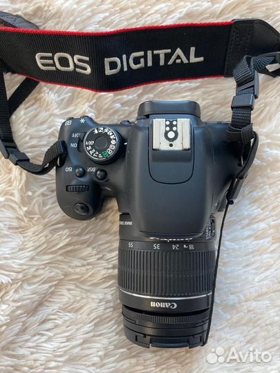 Зеркальный фотоаппарат canon eos 600 D