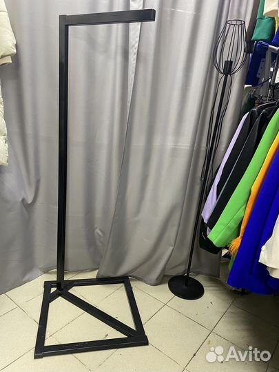 Вешалка напольная для одежды