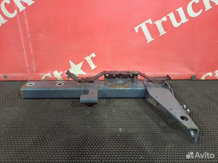 Кронштейн переднего крыла задний левый Daf XF105