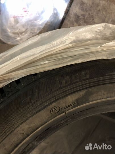 Kapsen IceMax RW506 215/55 R17 98H