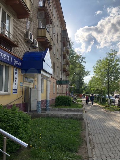 Торговая площадь, 12 м²