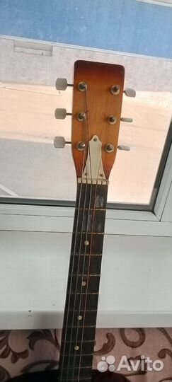 Гитара акустическая