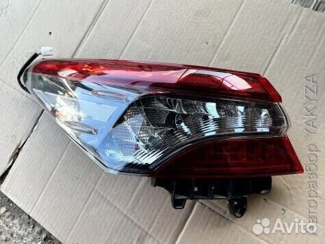Левый задний фонарь в крыло Toyota Camry XV70